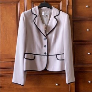 Women’s suit jacket
